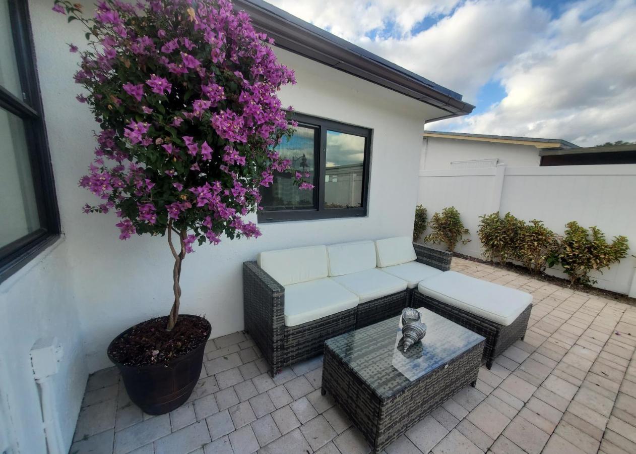 Waterfront With Heated Pool & Jacuzzi & Pool Table & Ping Pong Table & Bar By Hard Rock Casino Fort Lauderdale