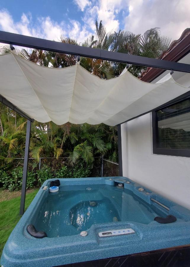 Waterfront With Heated Pool & Jacuzzi & Pool Table & Ping Pong Table & Bar By Hard Rock Casino *