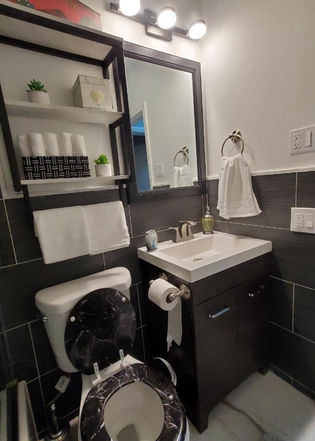 Waterfront With Heated Pool & Jacuzzi & Pool Table & Ping Pong Table & Bar By Hard Rock Casino